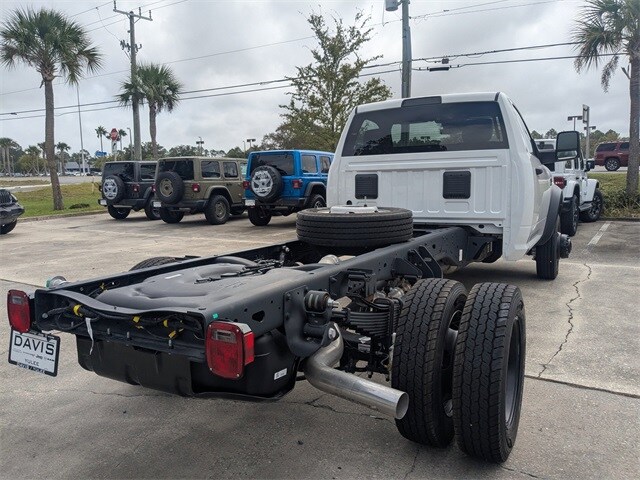 2026 Ram 5500 Tradesman photo 3