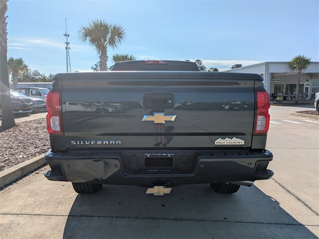 2018 Chevrolet Silverado 1500 High Country photo 4