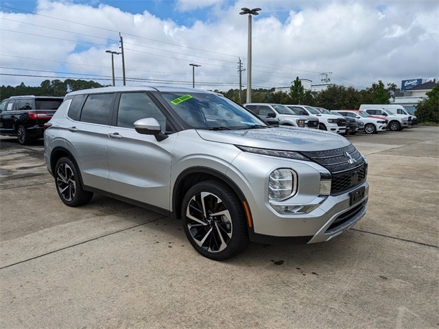 Used 2023 Mitsubishi Outlander SE with VIN JA4J3UA86PZ031244 for sale in Yulee, FL