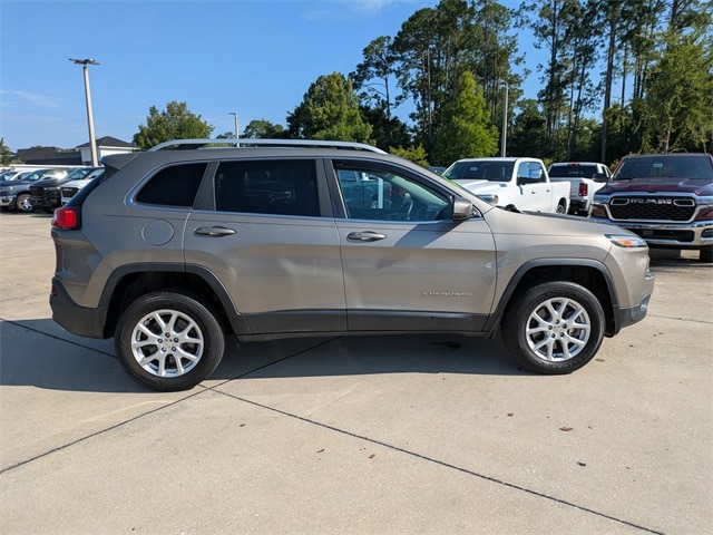 Used 2018 Jeep Cherokee Latitude Plus with VIN 1C4PJMLX9JD571329 for sale in Yulee, FL