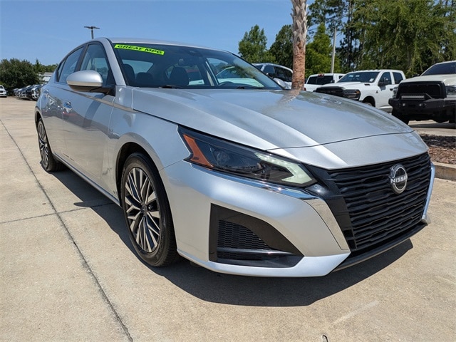 Used 2023 Nissan Altima SV with VIN 1N4BL4DVXPN308955 for sale in Yulee, FL