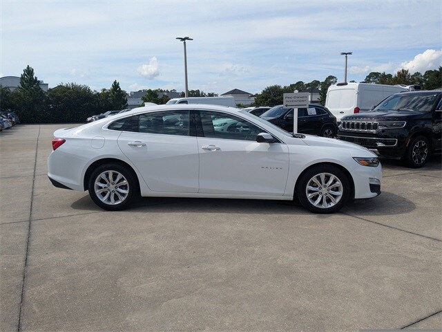 2024 Chevrolet Malibu 1LT photo 3