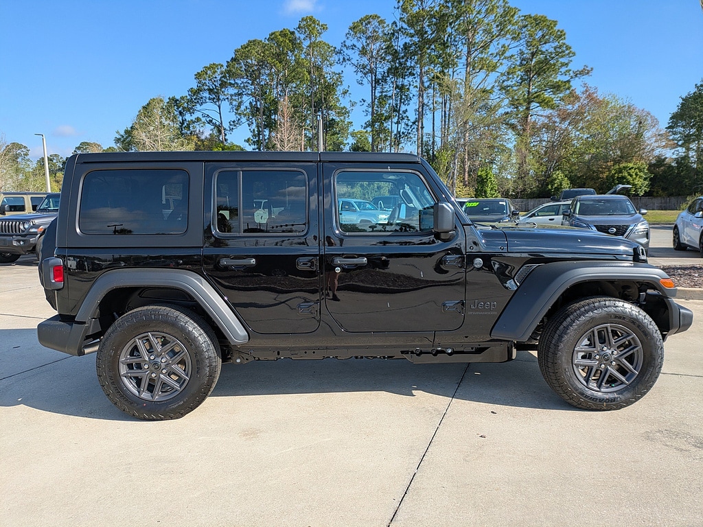 New 2026 Jeep Wrangler 4-DOOR SPORT S Sport Utility