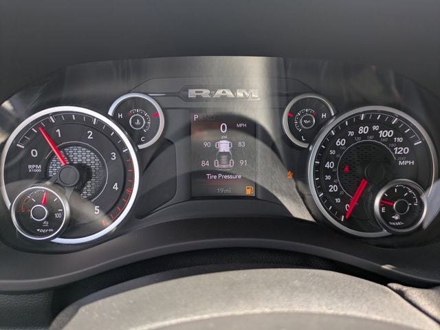 2025 RAM 3500 Big Horn - Photo 28