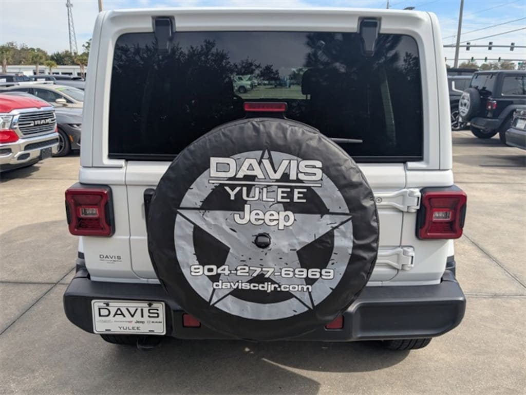 Used 2024 Jeep Wrangler Sahara SUV