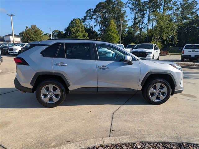 Used 2022 Toyota RAV4 XLE with VIN 2T3W1RFV1NC185212 for sale in Yulee, FL