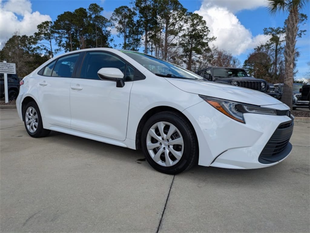 Used 2023 Toyota Corolla LE Sedan
