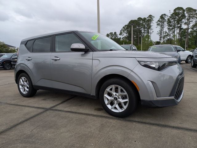 Used 2023 Kia Soul LX with VIN KNDJ23AU2P7861733 for sale in Yulee, FL