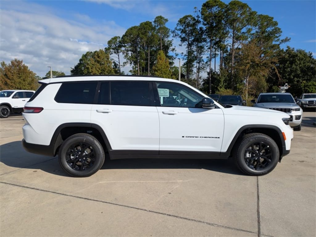 New 2025 Jeep Grand Cherokee L Altitude X Sport Utility