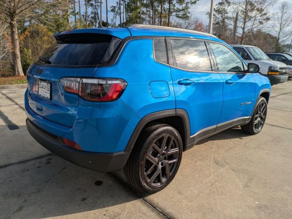 New 2026 Jeep Compass Latitude Sport Utility