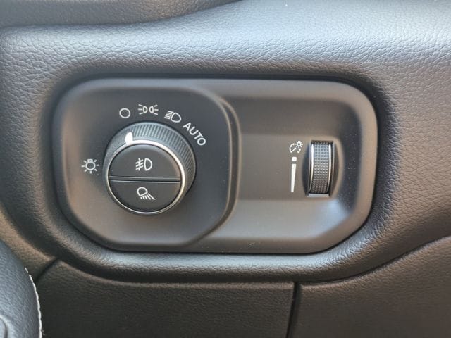 2025 RAM 3500 Big Horn - Photo 22