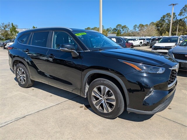Used 2023 Toyota Highlander XLE with VIN 5TDKDRAH9PS012788 for sale in Yulee, FL