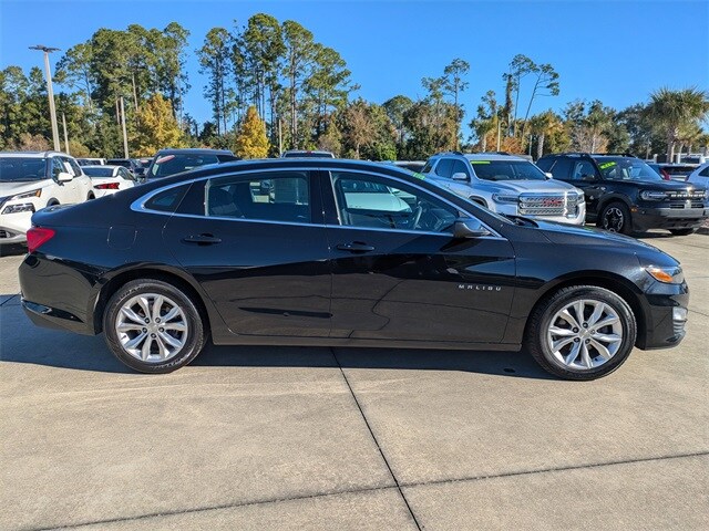 2024 Chevrolet Malibu 1LT photo 3
