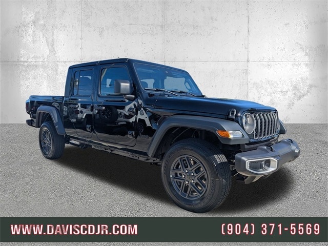 2025 Jeep Gladiator Sport S's photo