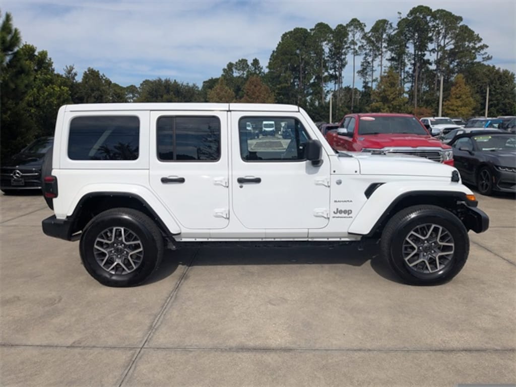 Used 2024 Jeep Wrangler Sahara SUV