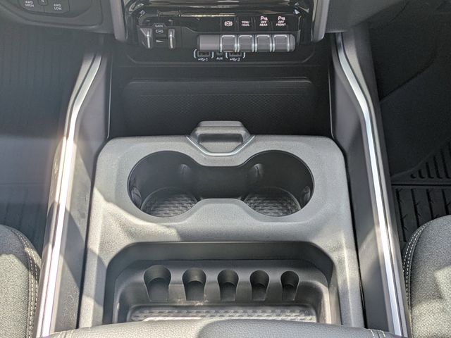 2025 RAM 3500 Big Horn - Photo 14