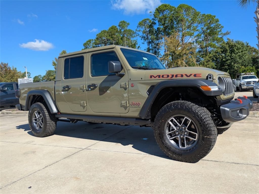 New 2025 Jeep Gladiator Mojave Pickup