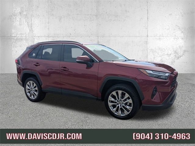 2023 Toyota RAV4 XLE Premium's photo