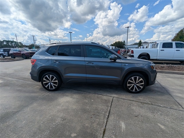 Used 2024 Volkswagen Taos SE with VIN 3VVSX7B26RM023208 for sale in Yulee, FL