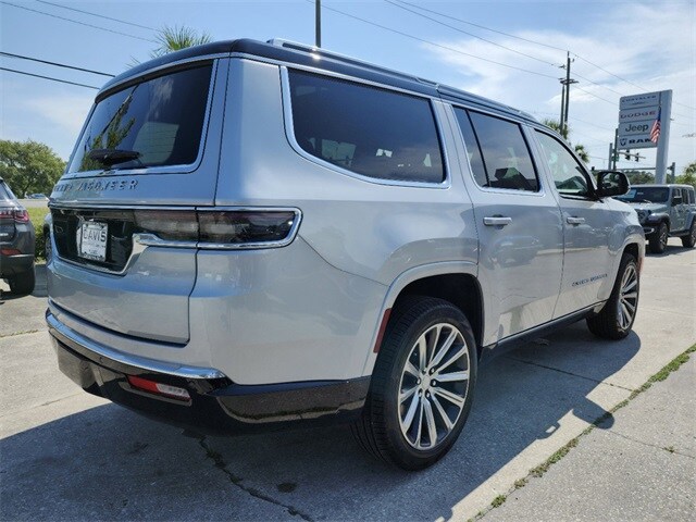 2024 Jeep Grand Wagoneer Base photo 4