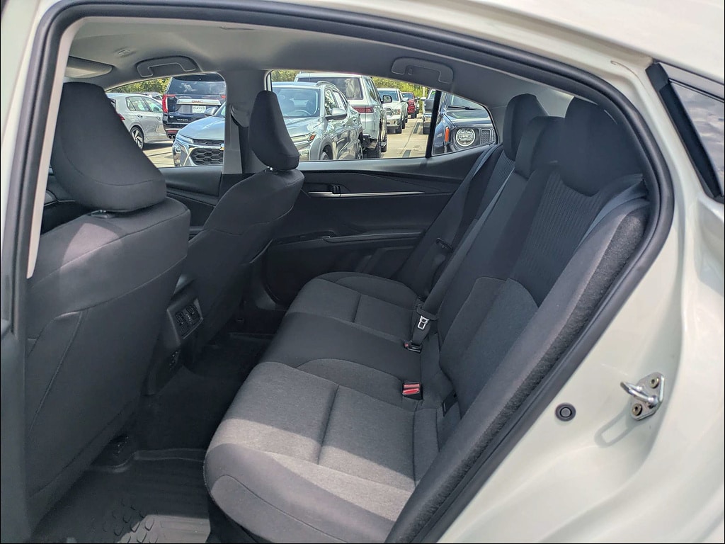 2025 Toyota Camry LE - Photo 12