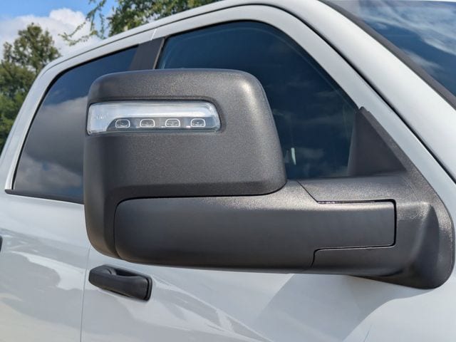 2025 RAM 3500 Big Horn - Photo 11