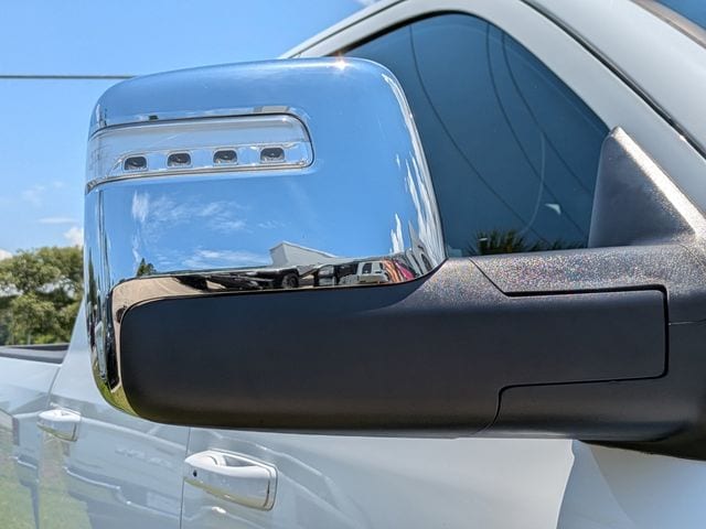 2025 RAM 3500 Laramie - Photo 11