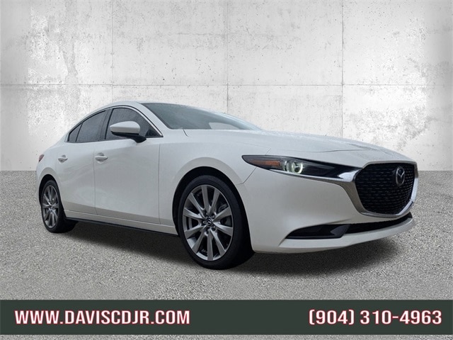 2022 Mazda Mazda3 Premium's photo