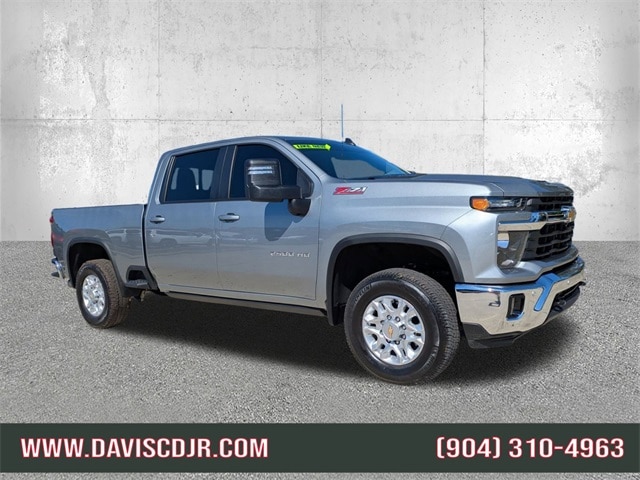 2025 Chevrolet Silverado 2500HD LT's photo