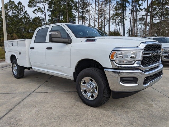 2024 Ram 3500 Tradesman photo 2