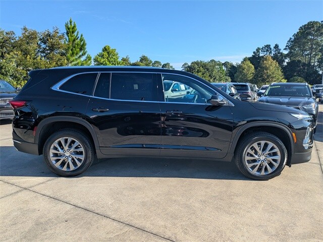 2025 Buick Enclave Preferred photo 2