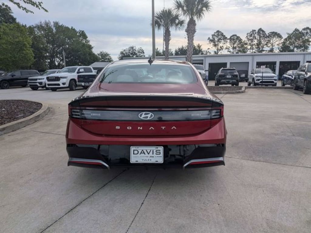 Used 2024 Hyundai Sonata SEL Sedan