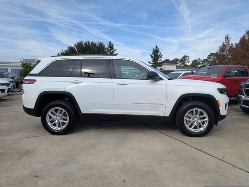 New 2025 Jeep Grand Cherokee Laredo X Sport Utility
