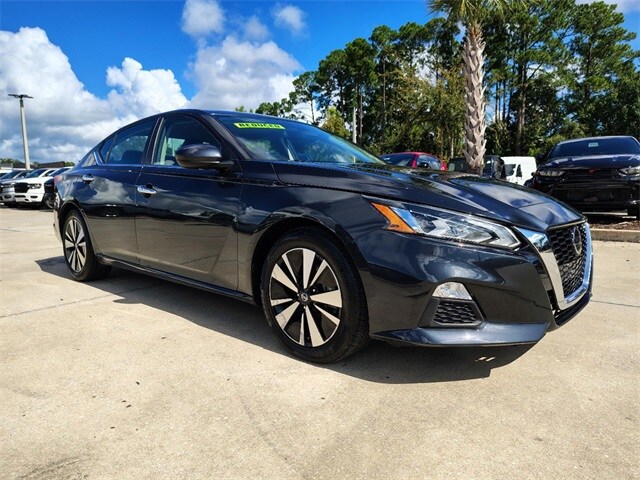 Used 2022 Nissan Altima SV with VIN 1N4BL4DV0NN306063 for sale in Yulee, FL