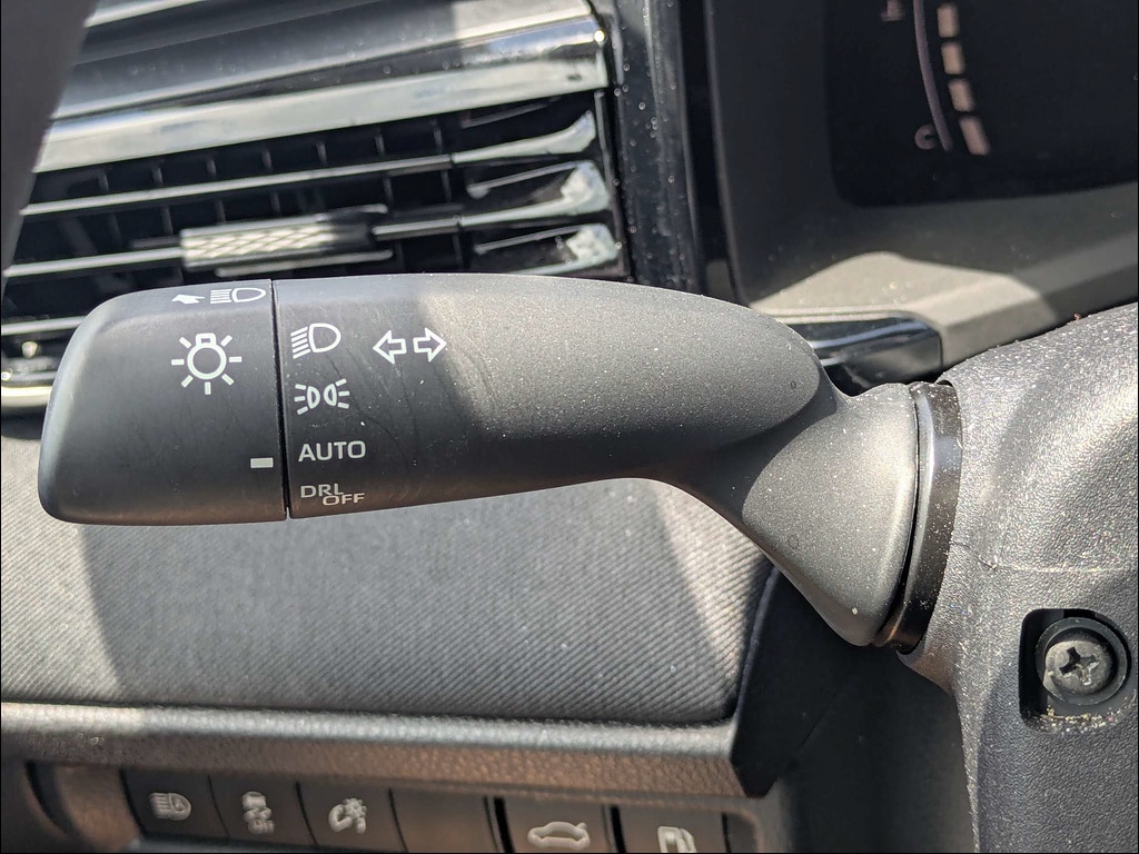 2025 Toyota Camry LE - Photo 26