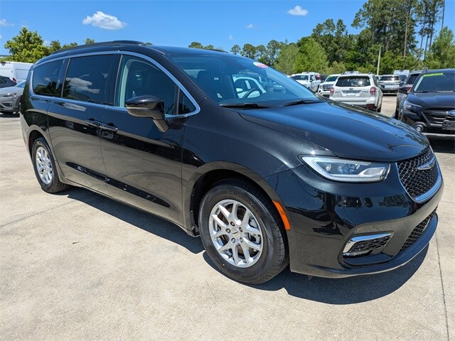 Certified 2022 Chrysler Pacifica Touring L with VIN 2C4RC1BG0NR188563 for sale in Yulee, FL