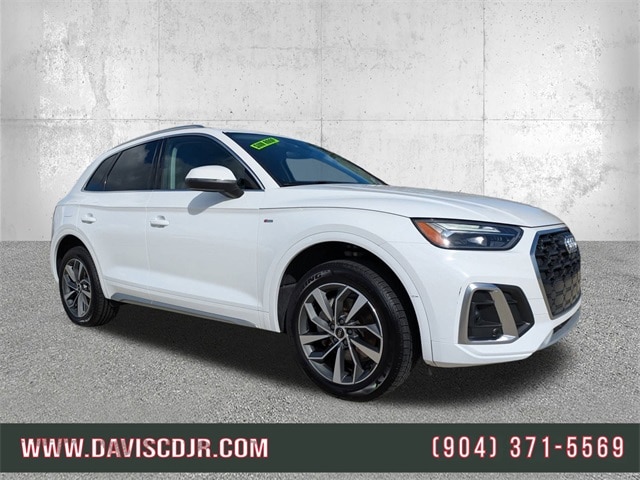 2024 Audi Q5 45 Premium Plus's photo