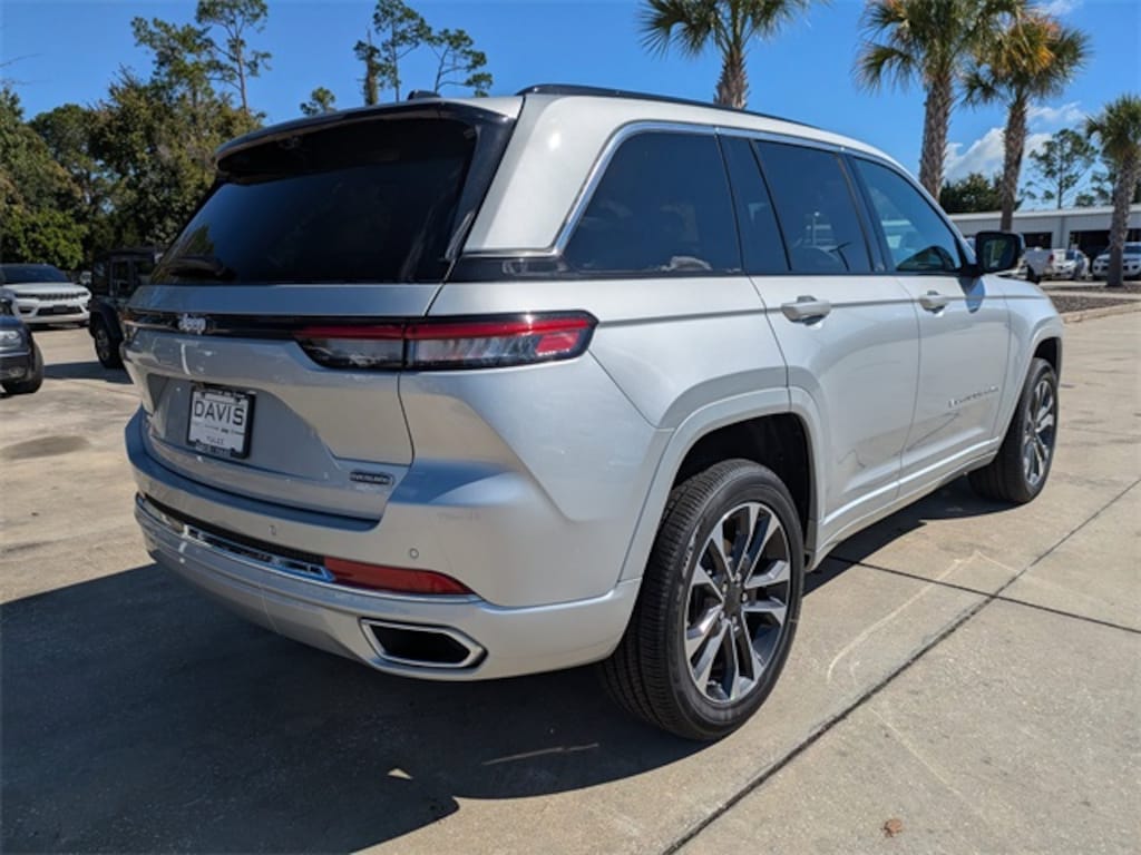New 2025 Jeep Grand Cherokee Overland Sport Utility