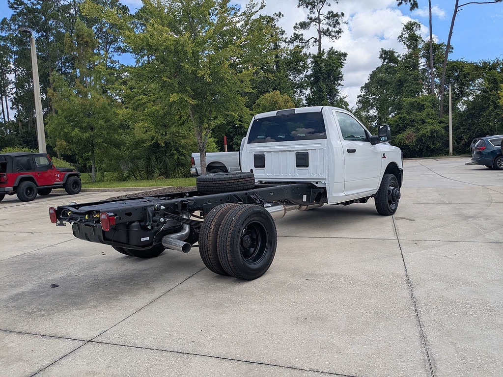 New 2026 Ram 3500 Chassis Cab Tradesman/Big Horn Pickup