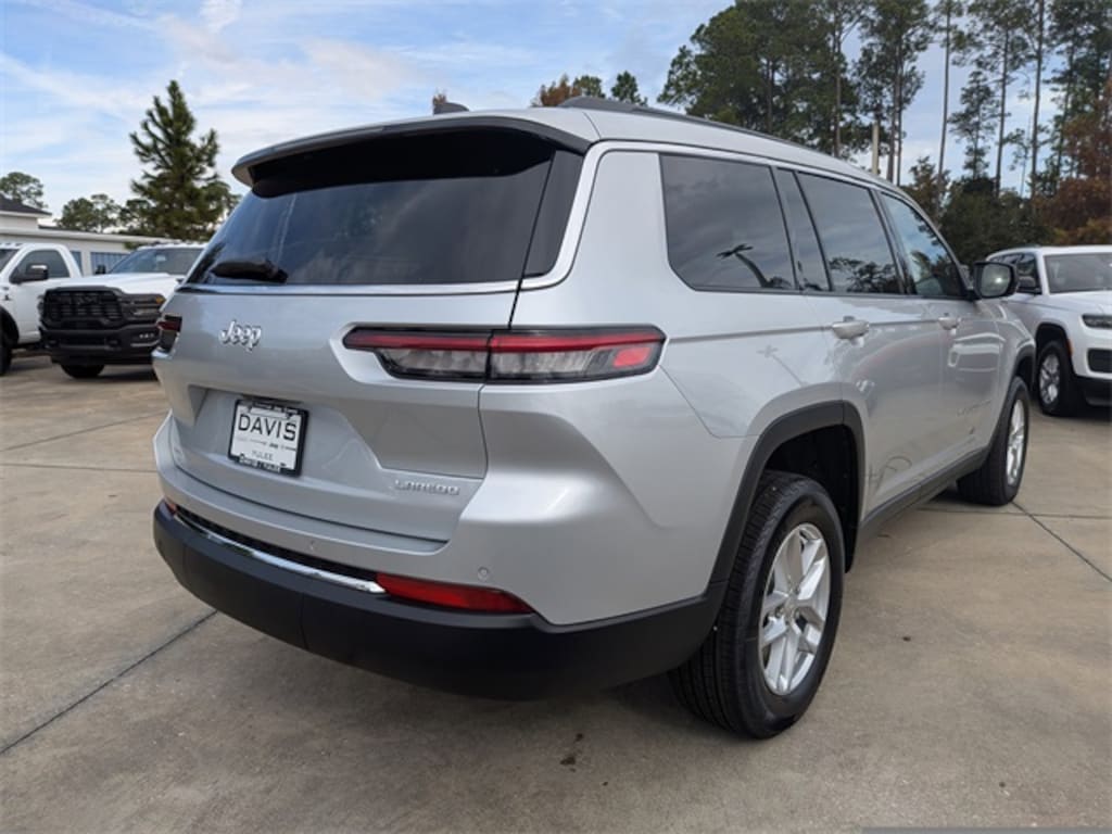 New 2025 Jeep Grand Cherokee L Laredo Sport Utility