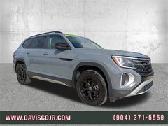 2024 Volkswagen Atlas 2.0T Peak Edition SE w/Technology SUV