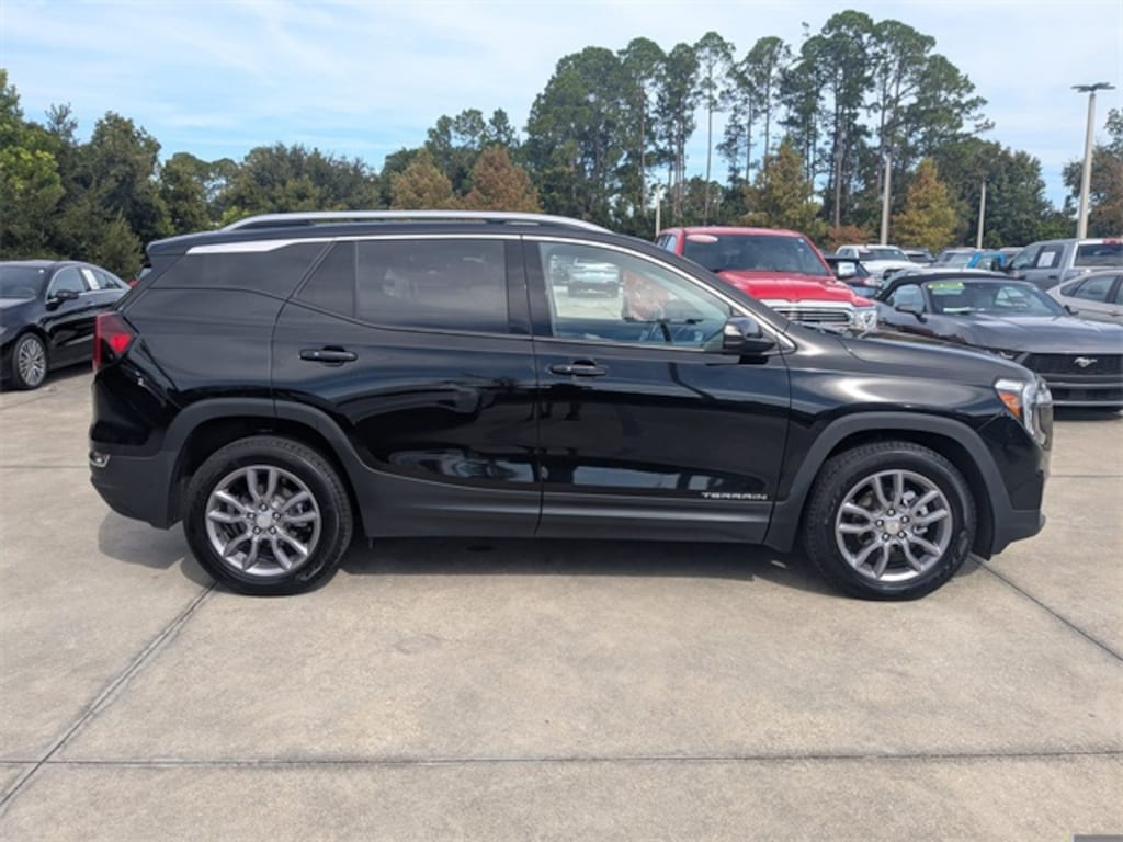 Used 2023 GMC Terrain SLT SUV