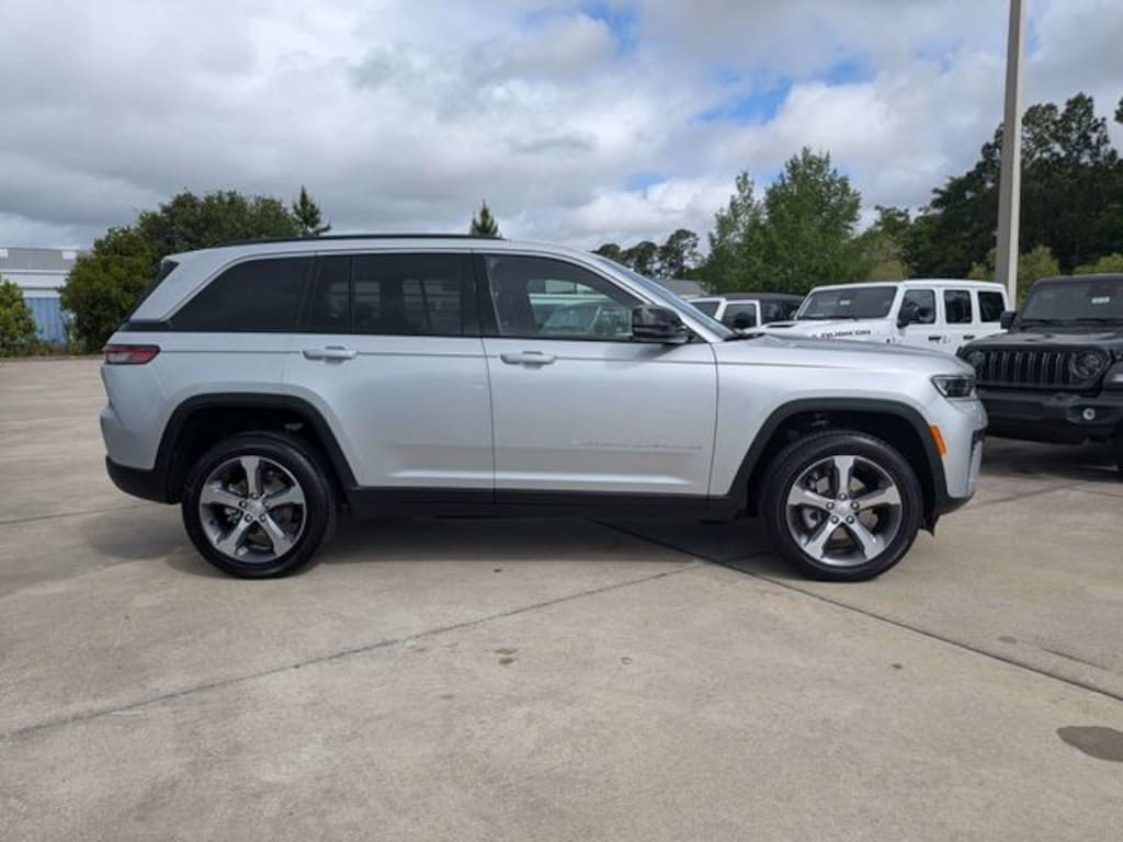 New 2026 Jeep Grand Cherokee Limited Sport Utility