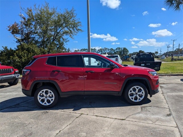 2025 Jeep Compass Sport photo 2