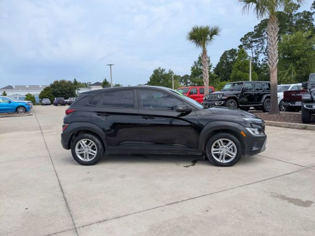 Used 2022 Hyundai Kona SE SUV