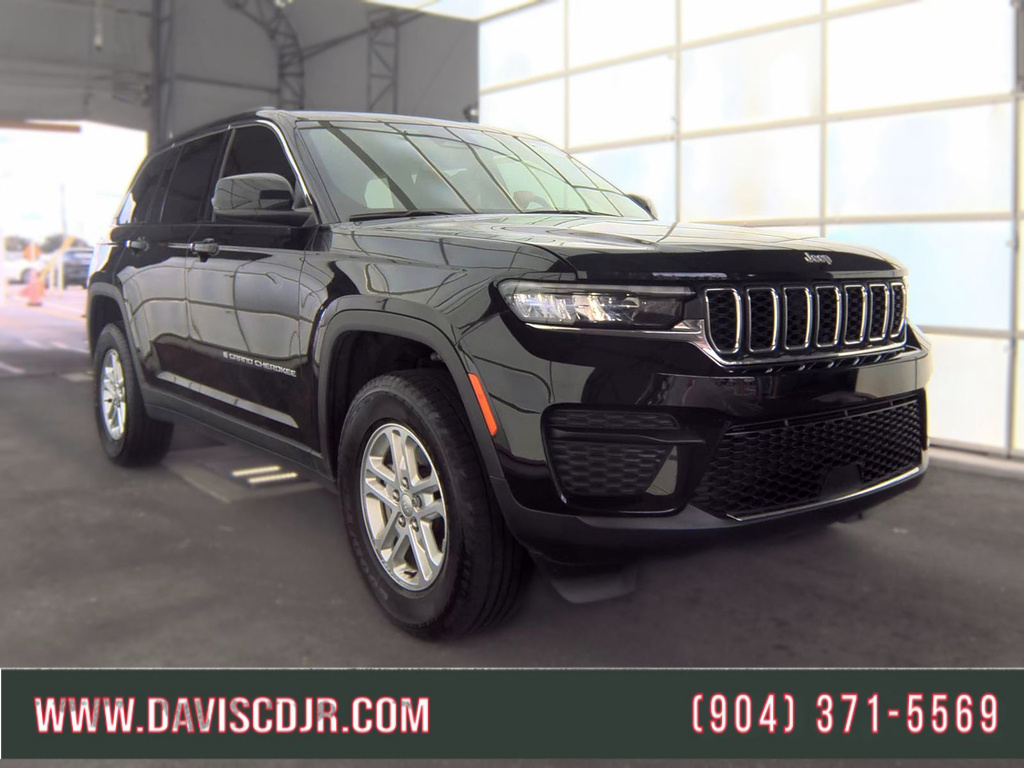 Used 2025 Jeep Grand Cherokee Laredo