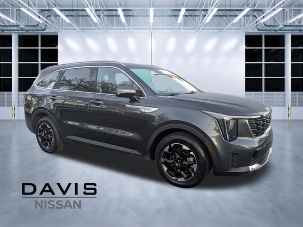 Used 2024 Kia Sorento S SUV