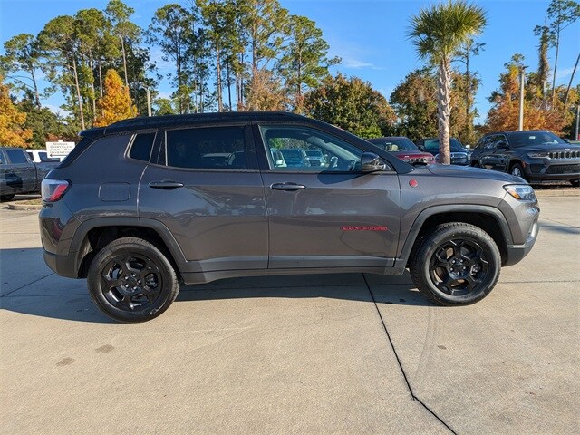 2023 Jeep Compass Trailhawk photo 3