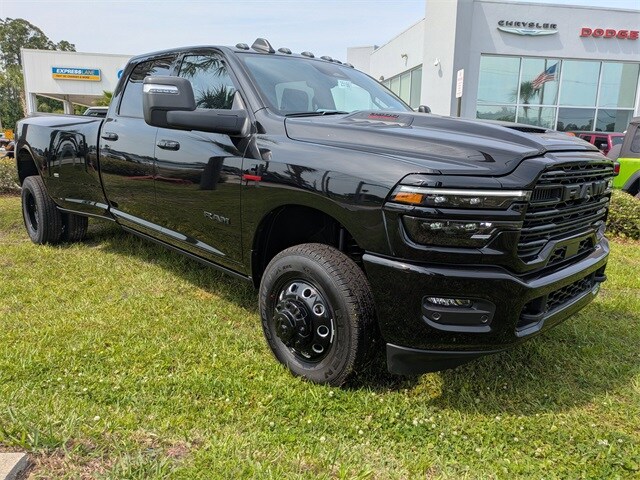 2025 Ram 3500 Laramie photo 2