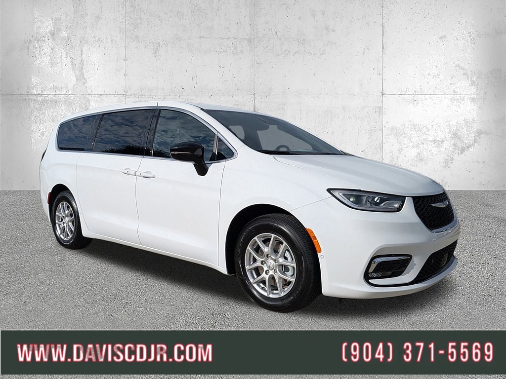 New 2026 Chrysler Pacifica Select Passenger Van